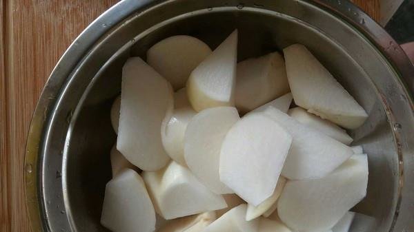 经常手脚冰凉？隔三差五喝【骨头萝卜汤】，益气补血，女人孩子要常喝3