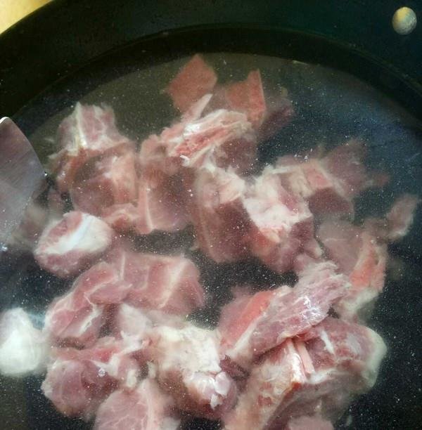 经常手脚冰凉？隔三差五喝【骨头萝卜汤】，益气补血，女人孩子要常喝4