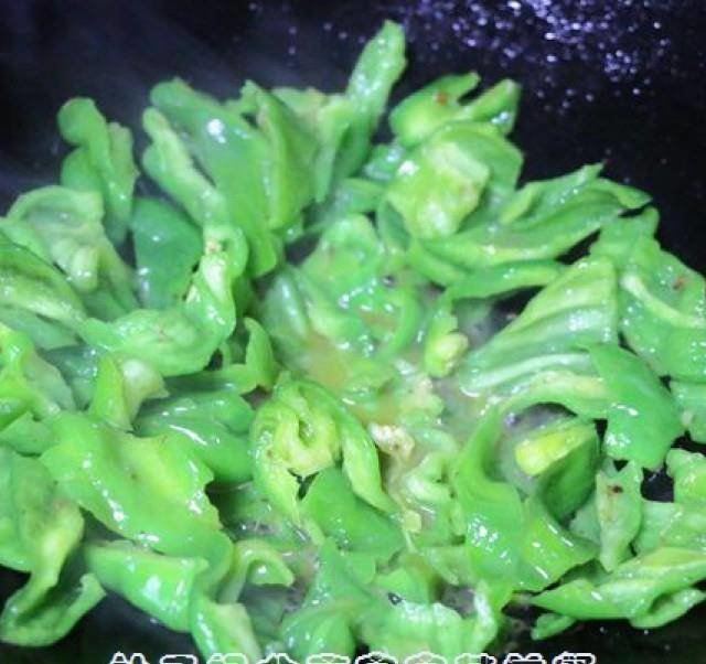 【青椒炒猪肝】鲜嫩营养，补血明目，香嫩多汁超下饭5