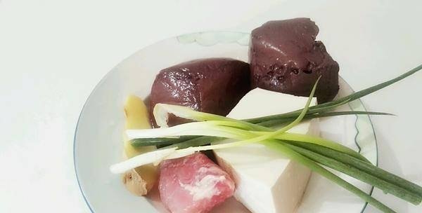 饭前一碗汤，胜过良药方，每周吃一次，补钙补血2