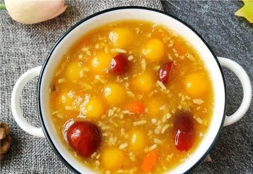 它是【瓜菜之首】，也是补血小宝库，软糯香甜，安神助眠！3