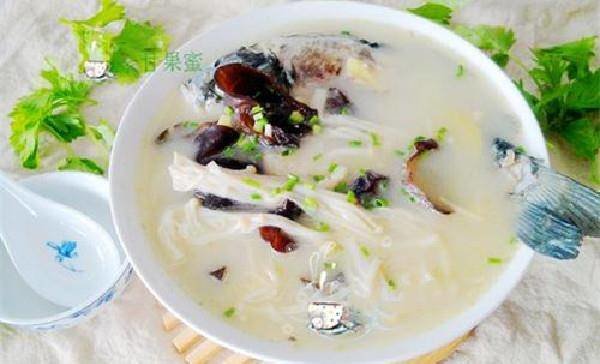 女人最怕脸上长斑，美味又养生的食疗方法快速淡化斑点3