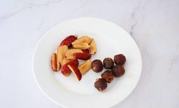 桂圆红枣茶怎么煮-桂圆红枣茶的功效3