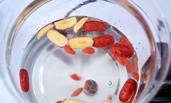 桂圆红枣茶怎么煮-桂圆红枣茶的功效6