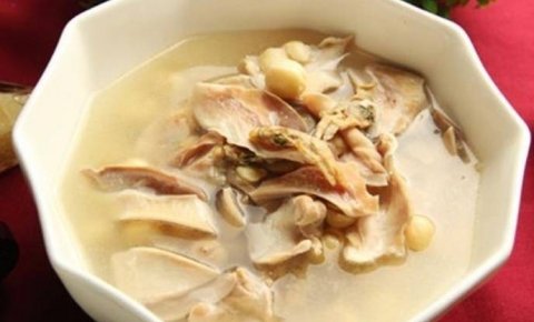 莲子猪肚汤怎么炖-莲子猪肚汤的营养功效1