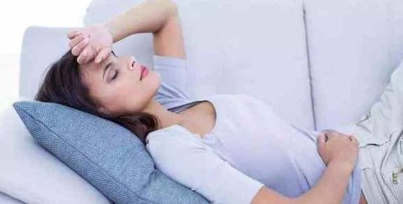 女人月经量少，坚持吃4种食物，补血调经，养护子宫1