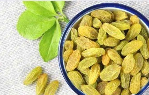 女人月经量少，坚持吃4种食物，补血调经，养护子宫4