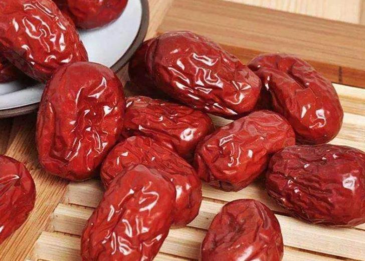红枣与4物搭配，平时多吃点，淡化雀斑，健脾健胃，小腹平了3
