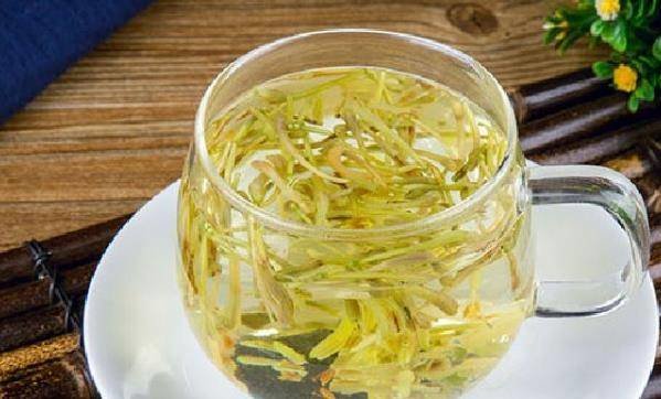 金银花人称铺中仙，抓一把用做食疗，许多好多会不请自来3