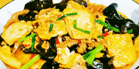 春天女人打好基础，多吃10种补气血的食物，简单营养，常吃显年轻1