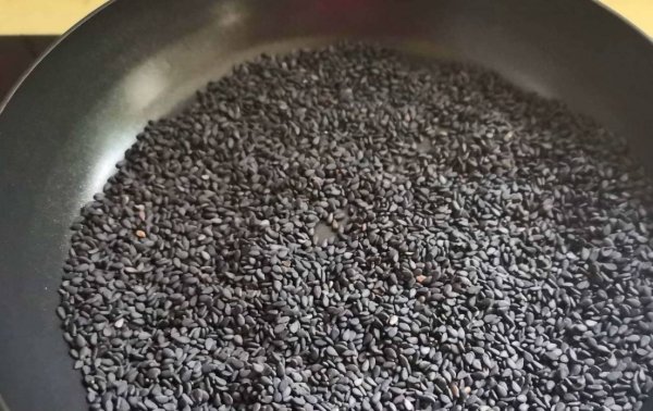 妈妈做的这款面食，松软香甜，香味扑鼻，健胃补钙，百吃不厌4