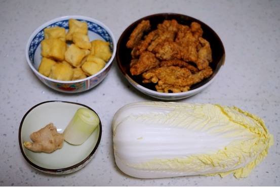 小酥肉白菜豆腐汤，养胃健脾味道鲜美，小酥肉的家常吃法3