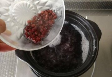 红豆百合粥的做法和功效9