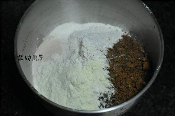 红糖红枣馒头怎么开花-红糖红枣馒头的制作方法5