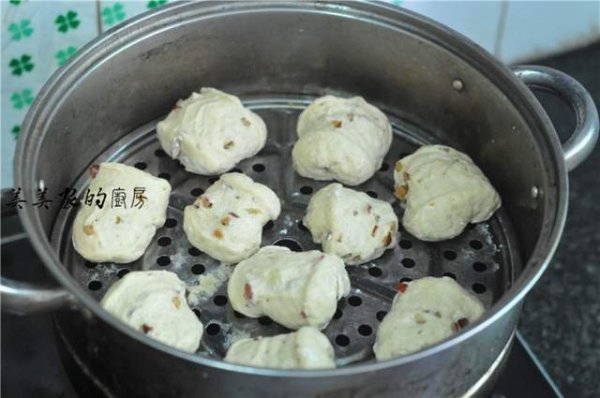 红糖红枣馒头怎么开花-红糖红枣馒头的制作方法12
