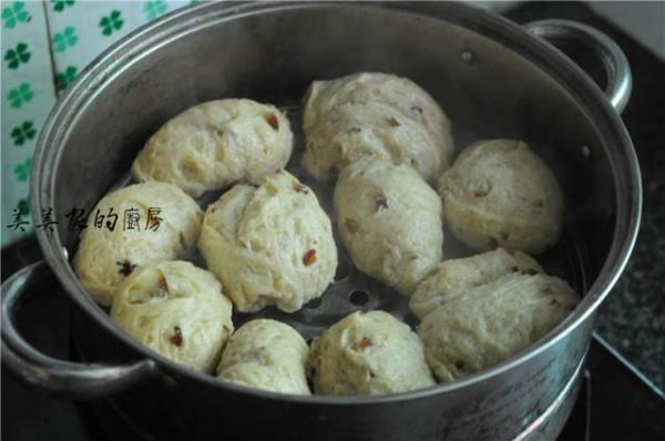 红糖红枣馒头怎么开花-红糖红枣馒头的制作方法13