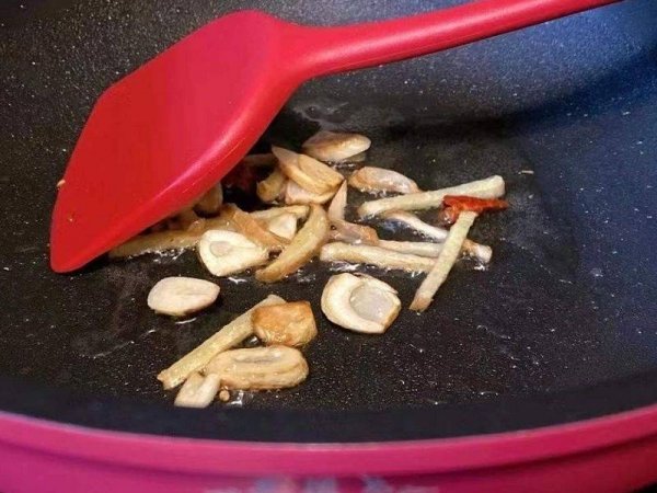 爆炒猪肝怎么做-爆炒猪肝的做法步骤3