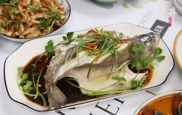 买鲈鱼怎么选-买鲈鱼肚子大的好还是小的好5