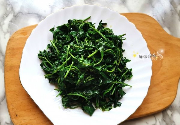 枸杞芽怎么做好吃-枸杞芽的做法1