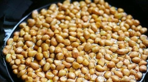 炸花生米怎么做好吃-炸花生米的做法4