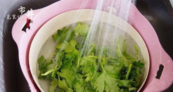 芹菜叶子能吃吗-芹菜叶子怎么做6