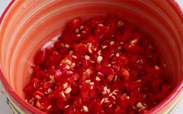 蒜蓉辣椒酱怎么做-蒜蓉辣椒酱的做法4