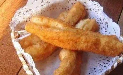 怎么样自制油条-自制放心油条的做法和配方1