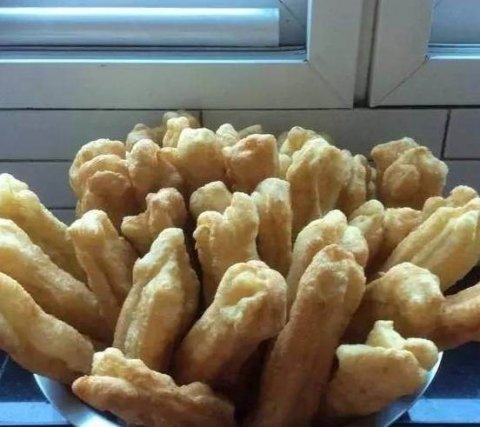 怎么样自制油条-自制放心油条的做法和配方2