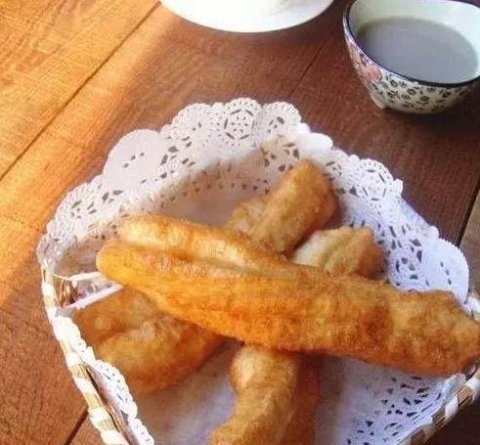 怎么样自制油条-自制放心油条的做法和配方3