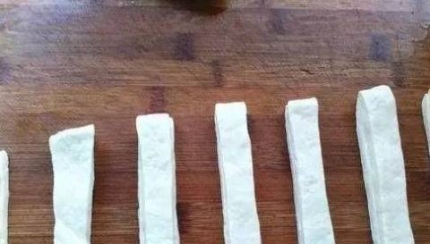 怎么样自制油条-自制放心油条的做法和配方8