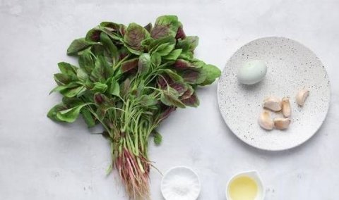 上汤苋菜怎么做好吃-上汤苋菜皮蛋的做法3
