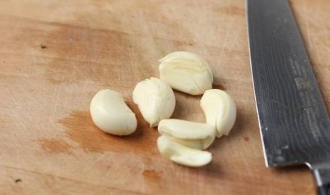 上汤苋菜怎么做好吃-上汤苋菜皮蛋的做法4