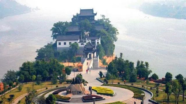 湖南衡阳石鼓书院禹碑亭景点介绍2