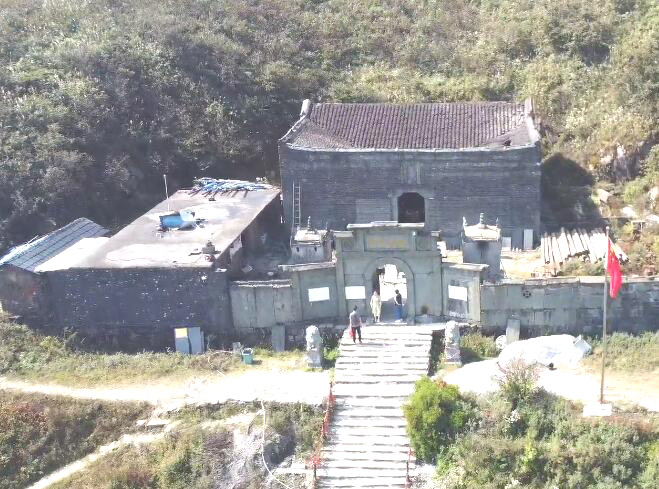 湖南张家界天门山玻璃栈道景点介绍1