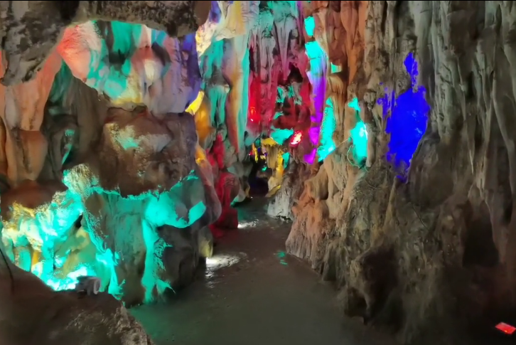 湖北湖北旅游月亮洞风景区景点介绍1