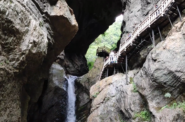 湖北湖北旅游天生桥风景区景点介绍1