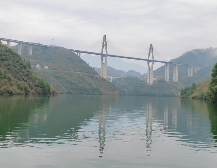 湖北恩施神农溪大桥景点介绍1