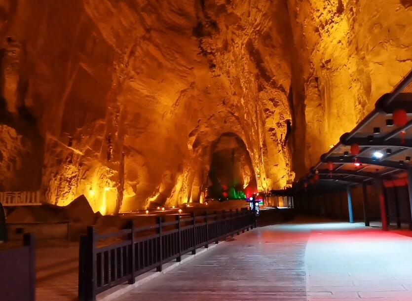 湖北恩施腾龙洞风景区景点介绍1