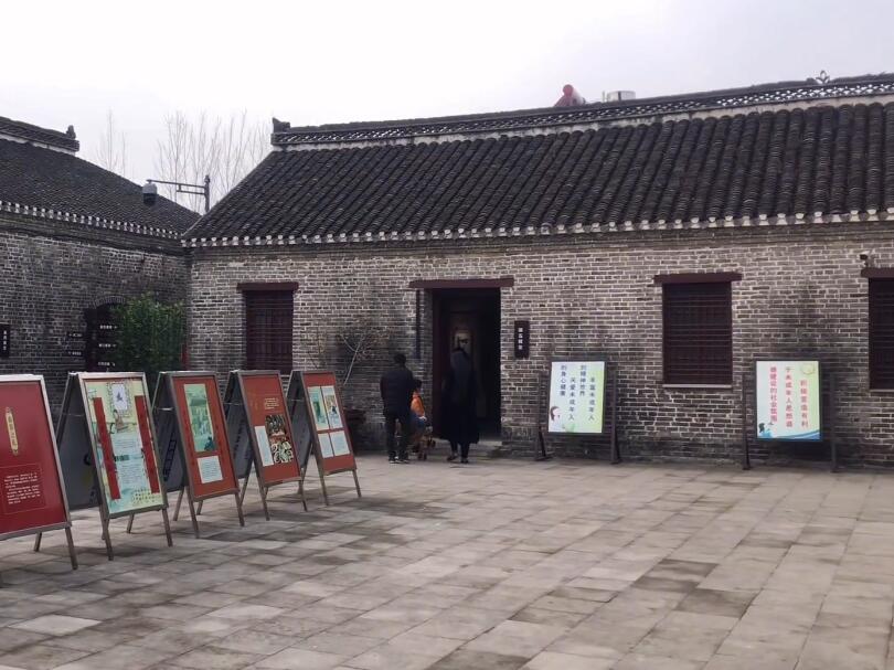 安徽黄山景点黄山飞来石景点介绍1