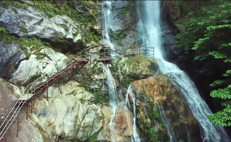 安徽池州景点百丈崖风景区景点介绍1