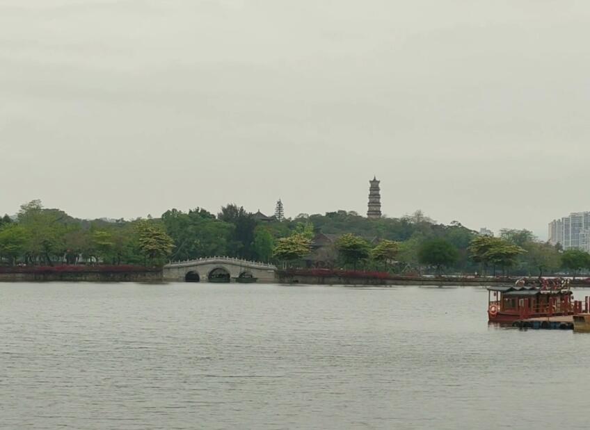 广东广州景点十八罗汉塔景点介绍1