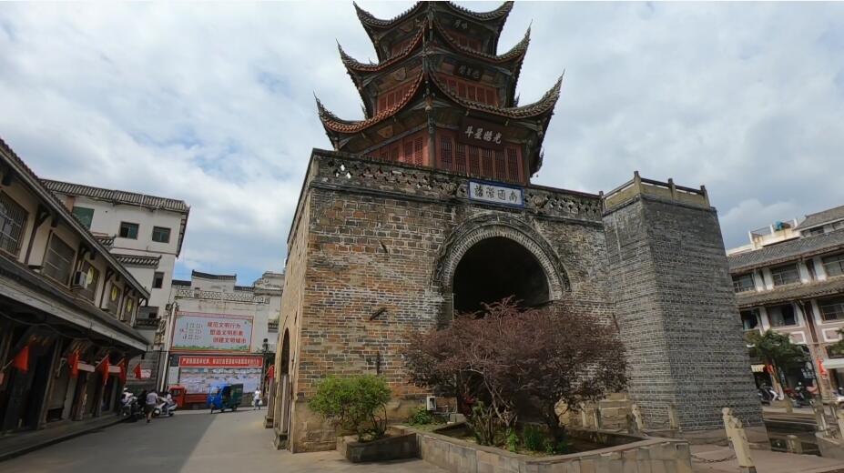 四川巴中佛头山红色文化长廊景点介绍1