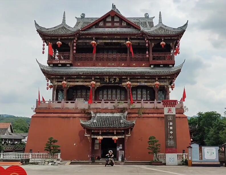 四川成都洛带古镇五凤楼景点介绍1