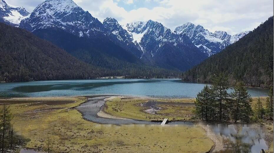 四川乐山乐山金鹰山庄景点介绍1