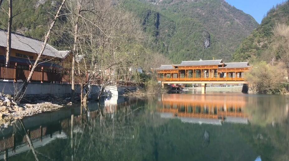 四川巴中诺水河龙湖洞景点介绍1