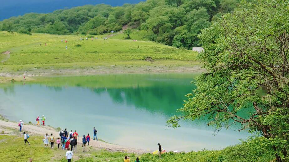 四川阿坝阿坝九顶山风景区景点介绍1