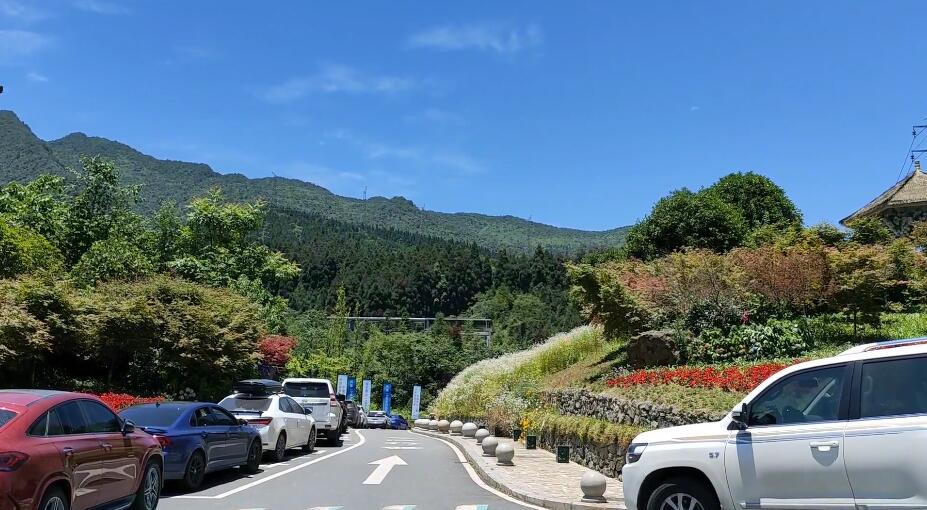 四川眉山玉屏山野鸡坪度假营地景点介绍1