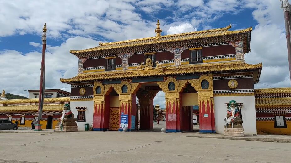 四川阿坝四川格尔登寺景点介绍1