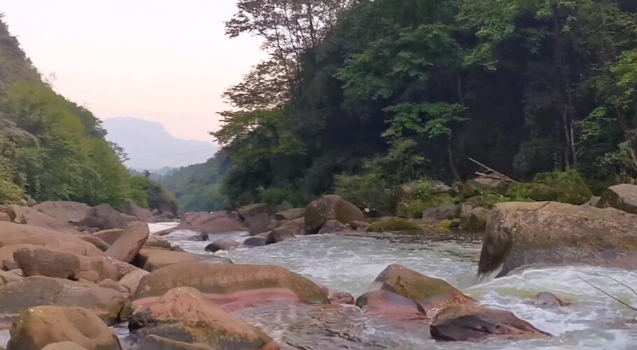 四川雅安碧峰峡峡口漂流(国家4A级)景点介绍1