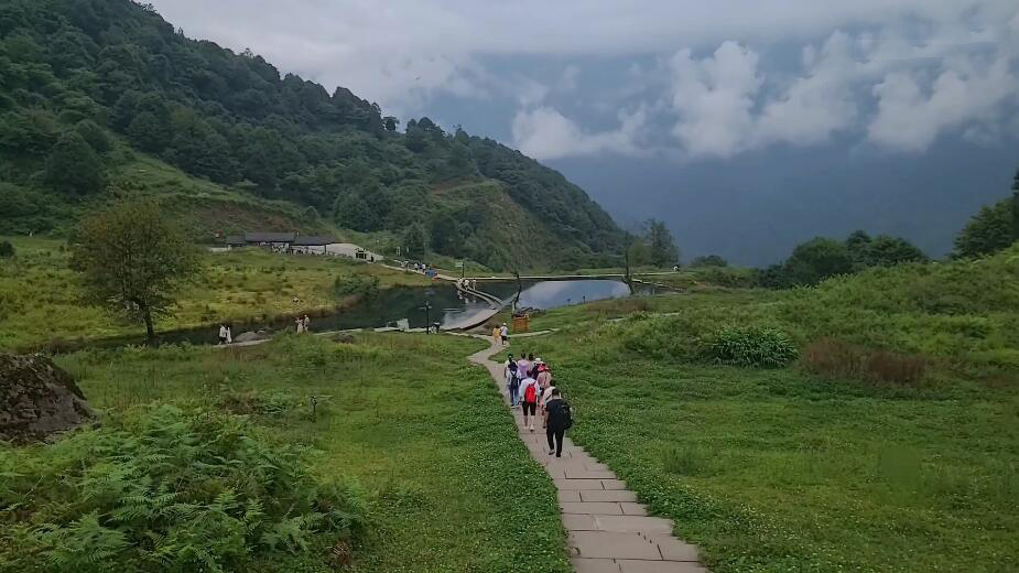 四川广安华蓥山双枪老太婆景区景点介绍1